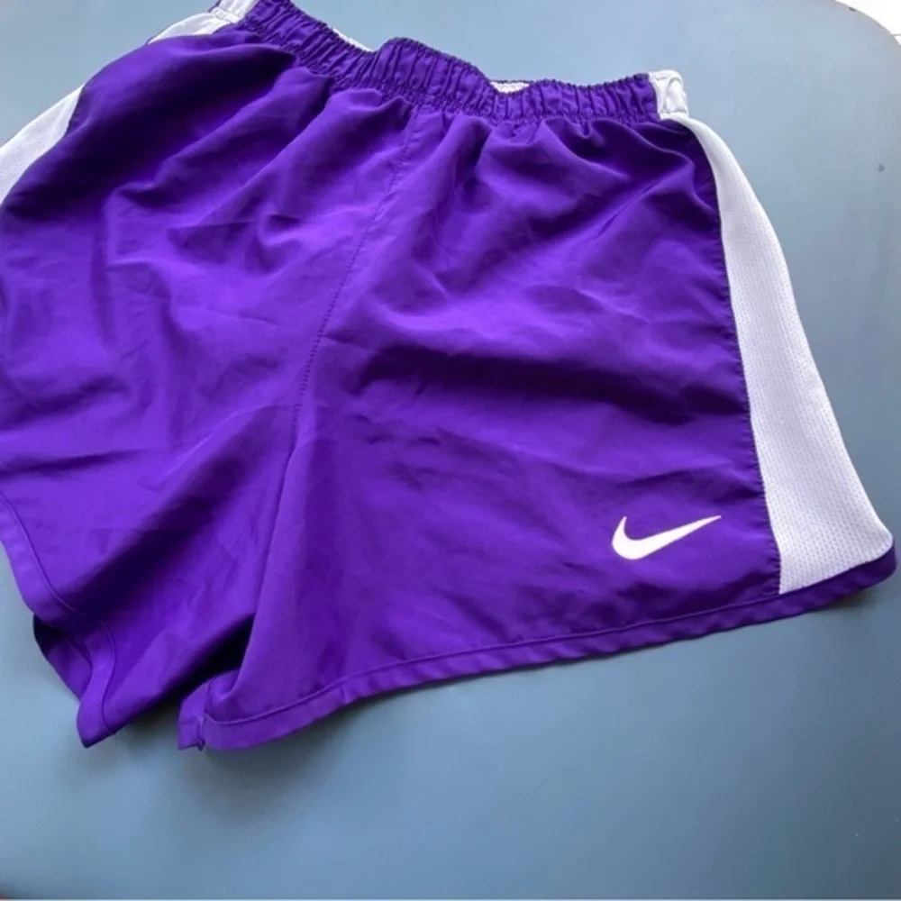 Nike running white